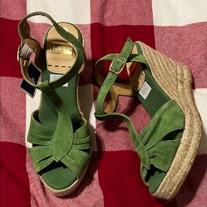 Kanna Wedge Sandal NWT